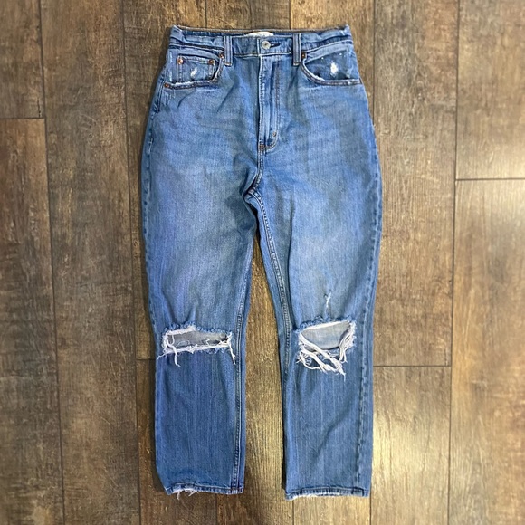 abercrombie curve love ultra high rise ankle straight jean in medium destroy - Picture 3 of 6